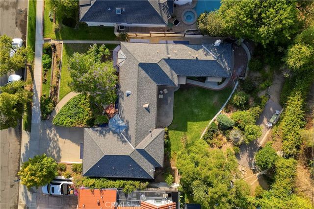 833 W Mountain, Glendale, CA 91202