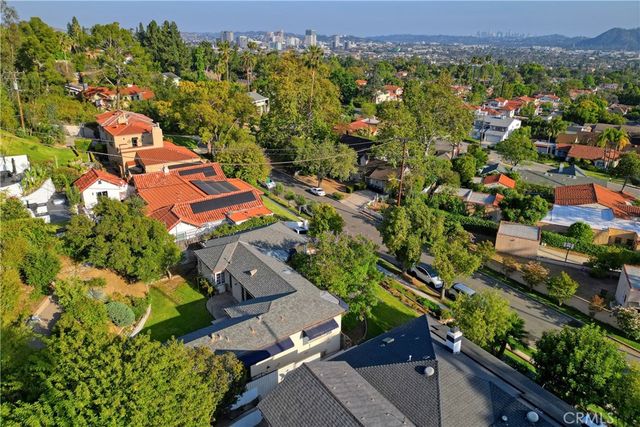 833 W Mountain, Glendale, CA 91202