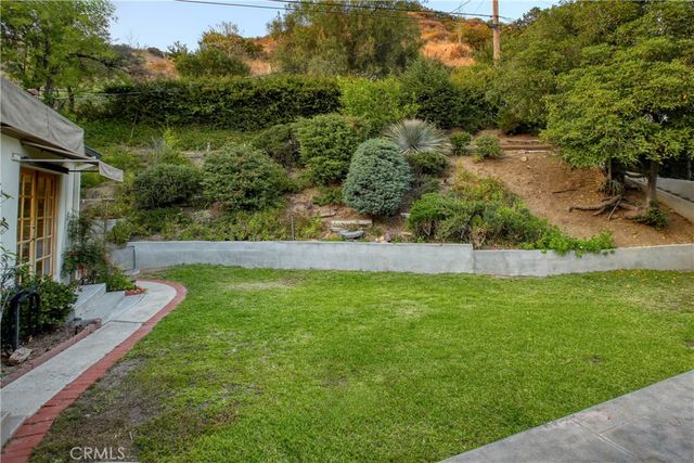 833 W Mountain, Glendale, CA 91202