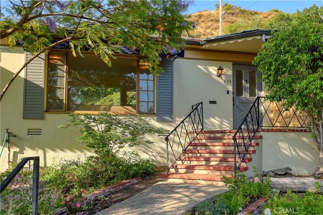 833 W Mountain, Glendale, CA 91202