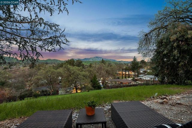 154 154 Rudgear Drive, Walnut Creek, CA 94596