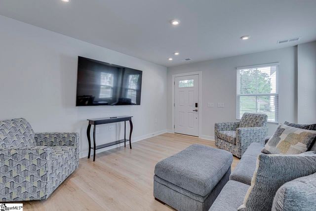 917 Leyburn Lane, Greenville, SC 29617