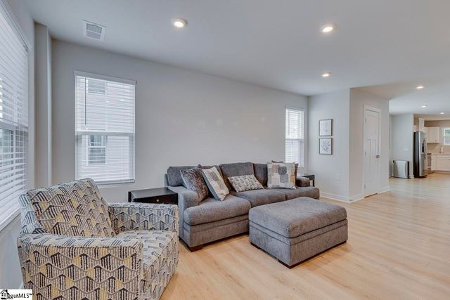 917 Leyburn Lane, Greenville, SC 29617