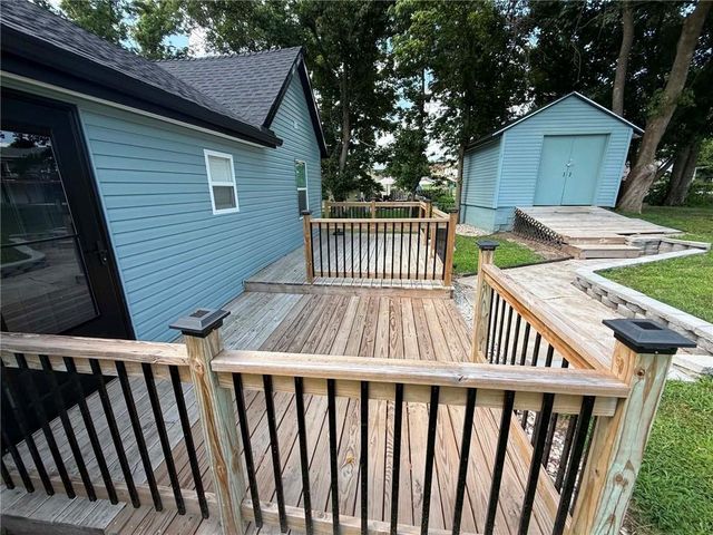 311 May Street, Excelsior Springs, MO 64024
