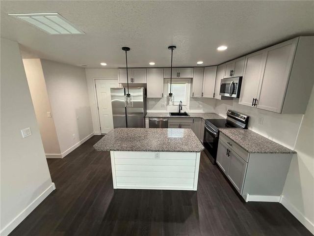 311 May Street, Excelsior Springs, MO 64024