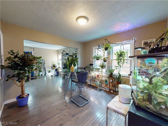 13550 Cedar Road, University Heights, OH 44118