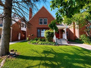 13550 Cedar Road, University Heights, OH 44118