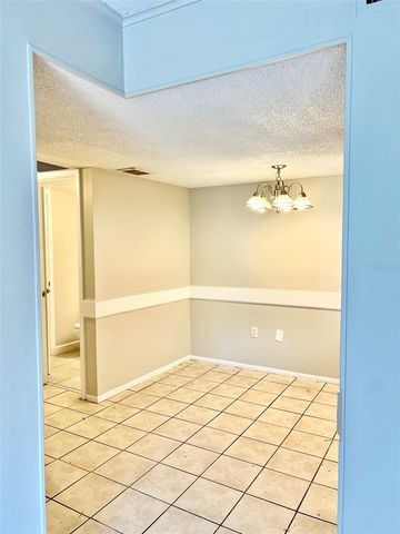 6065 VILLAGE CIRCLE 6065, Orlando, FL 32822
