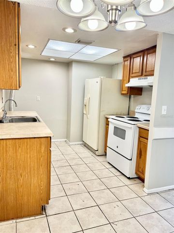 6065 VILLAGE CIRCLE 6065, Orlando, FL 32822