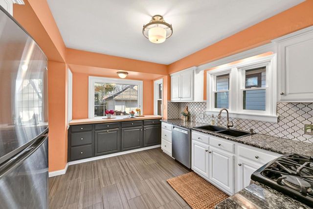 2472 N 73rd STREET, Wauwatosa, WI 53213