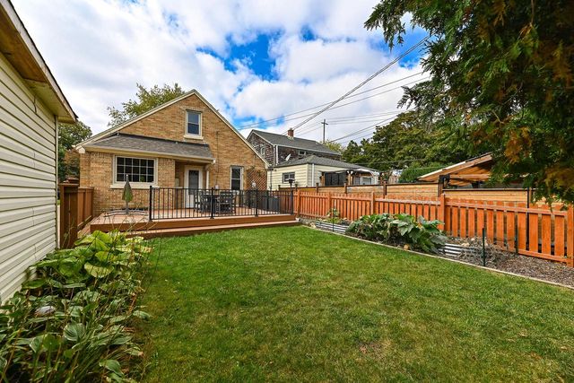 2472 N 73rd STREET, Wauwatosa, WI 53213