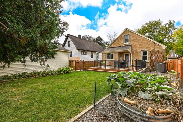 2472 N 73rd STREET, Wauwatosa, WI 53213