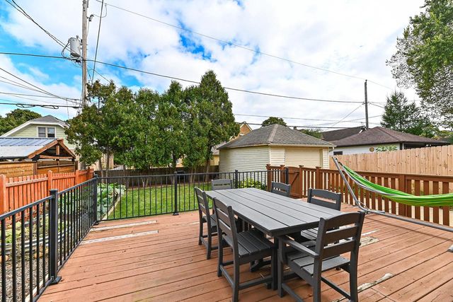 2472 N 73rd STREET, Wauwatosa, WI 53213