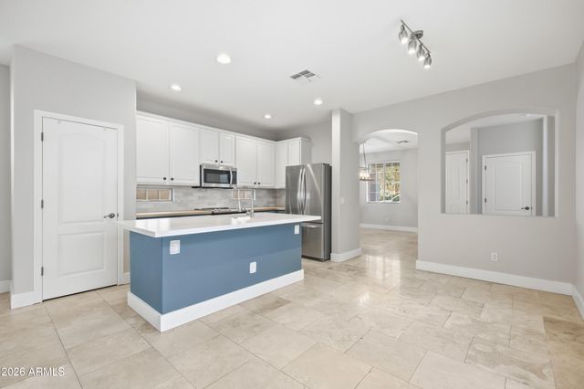 4248 S MARIPOSA Drive, Gilbert, AZ 85297