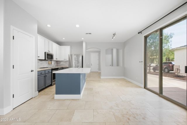 4248 S MARIPOSA Drive, Gilbert, AZ 85297