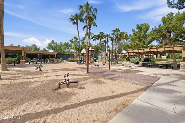 4248 S MARIPOSA Drive, Gilbert, AZ 85297