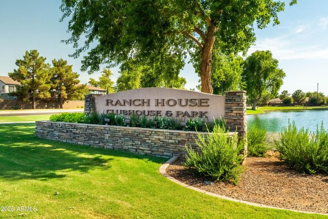 4248 S MARIPOSA Drive, Gilbert, AZ 85297