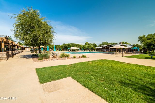 4248 S MARIPOSA Drive, Gilbert, AZ 85297