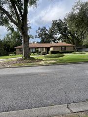 4454 NE 1 STREET, Ocala, FL 34470