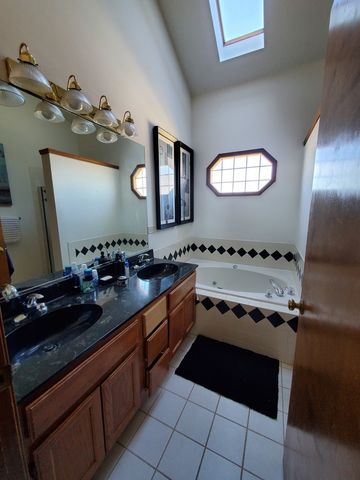 5620 Feathercreek Road, Matteson, IL 60443