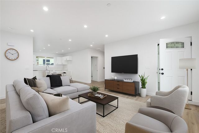 759 E 25th, Los Angeles, CA 90011