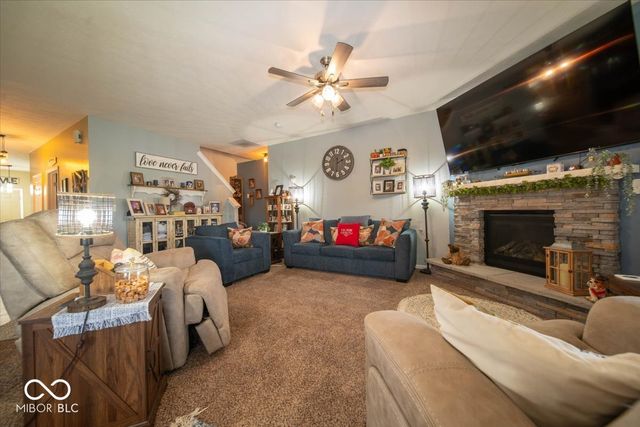 129 Larimar Way, Whiteland, IN 46184