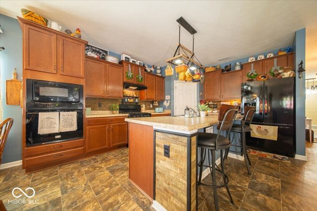 129 Larimar Way, Whiteland, IN 46184