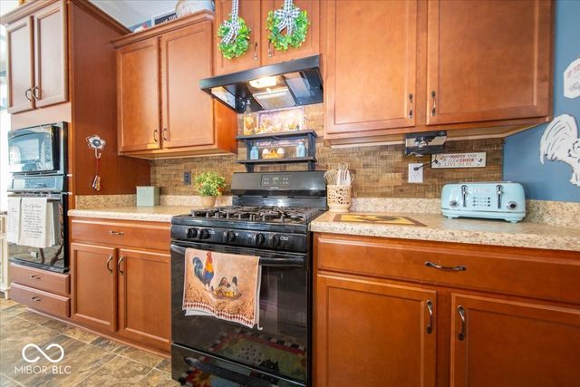 129 Larimar Way, Whiteland, IN 46184