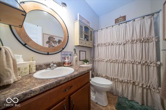 129 Larimar Way, Whiteland, IN 46184