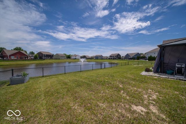 129 Larimar Way, Whiteland, IN 46184