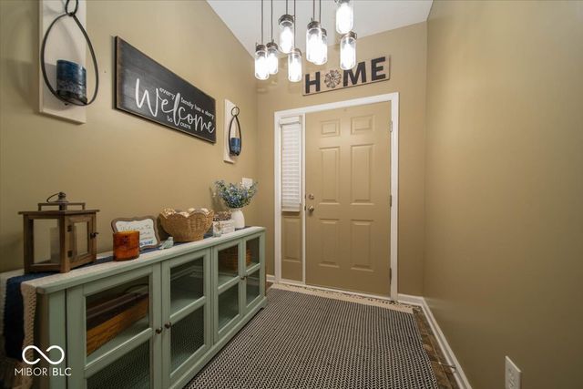 129 Larimar Way, Whiteland, IN 46184