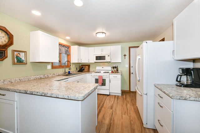 6230 373rd AVENUE, Burlington, WI 53105