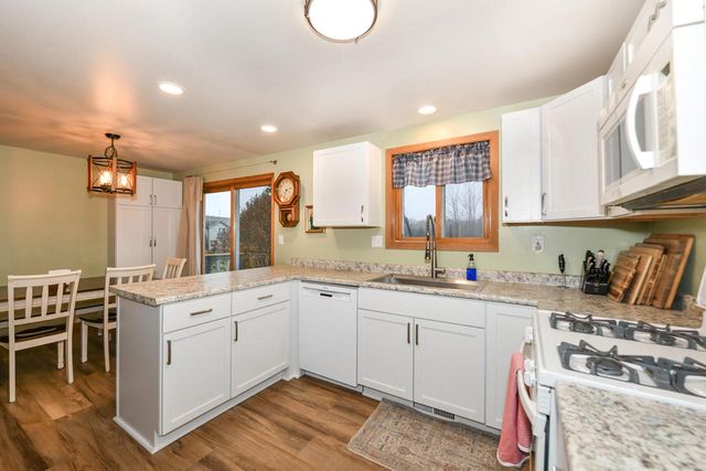 6230 373rd AVENUE, Burlington, WI 53105