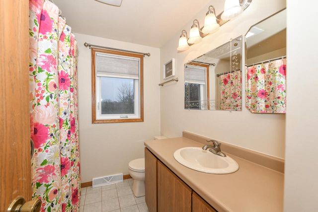 6230 373rd AVENUE, Burlington, WI 53105