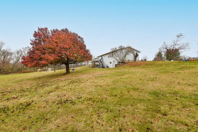 6230 373rd AVENUE, Burlington, WI 53105