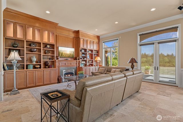 31918 SE 44th Street, Fall City, WA 98024