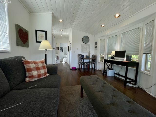 19921 WHALESHEAD Rd T5, Brookings, OR 97415
