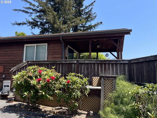 19921 WHALESHEAD Rd T5, Brookings, OR 97415