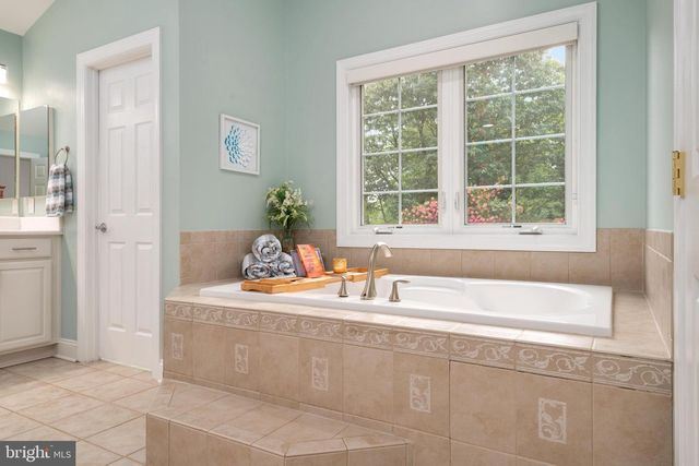 1654 BRAID HILLS DR, Pasadena, MD 21122