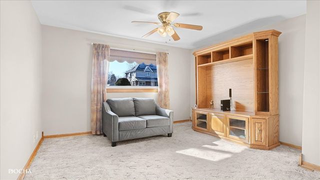 7132 W 84th Place, Burbank, IL 60459