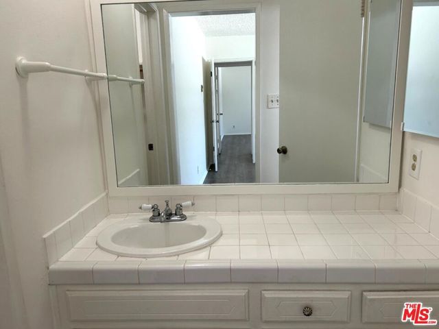 3741 Westwood Blvd 4, Los Angeles, CA 90034