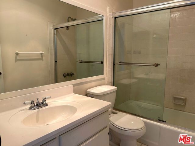3741 Westwood Blvd 4, Los Angeles, CA 90034