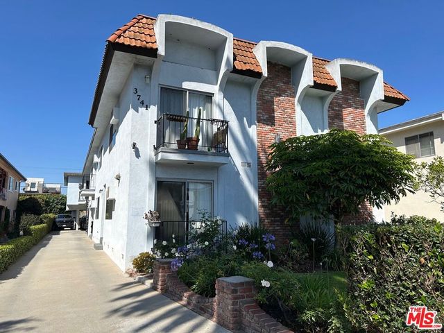 3741 Westwood Blvd 4, Los Angeles, CA 90034