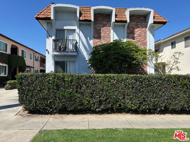 3741 Westwood Blvd 4, Los Angeles, CA 90034
