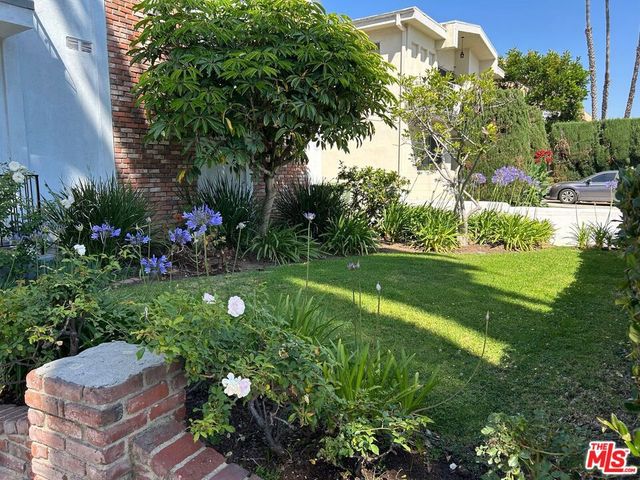 3741 Westwood Blvd 4, Los Angeles, CA 90034