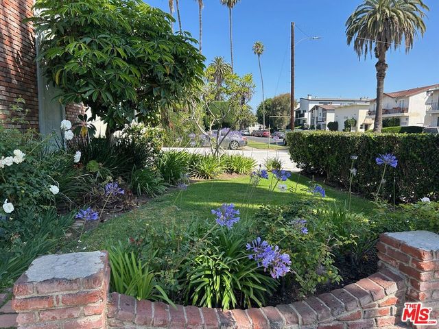 3741 Westwood Blvd 4, Los Angeles, CA 90034