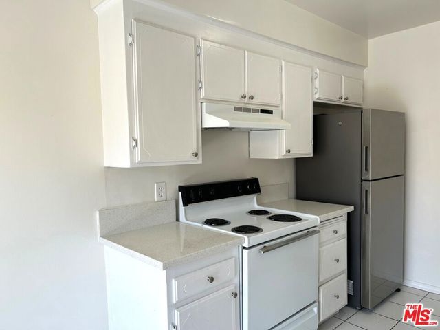 3741 Westwood Blvd 4, Los Angeles, CA 90034