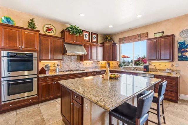 7090 Corintia Street, Carlsbad, CA 92009