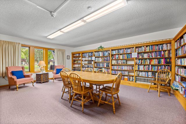 250 Freemont Avenue SE 136, Hutchinson, MN 55350