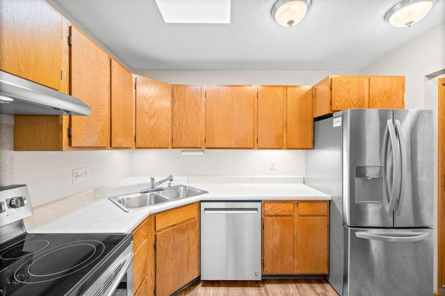 250 Freemont Avenue SE 136, Hutchinson, MN 55350